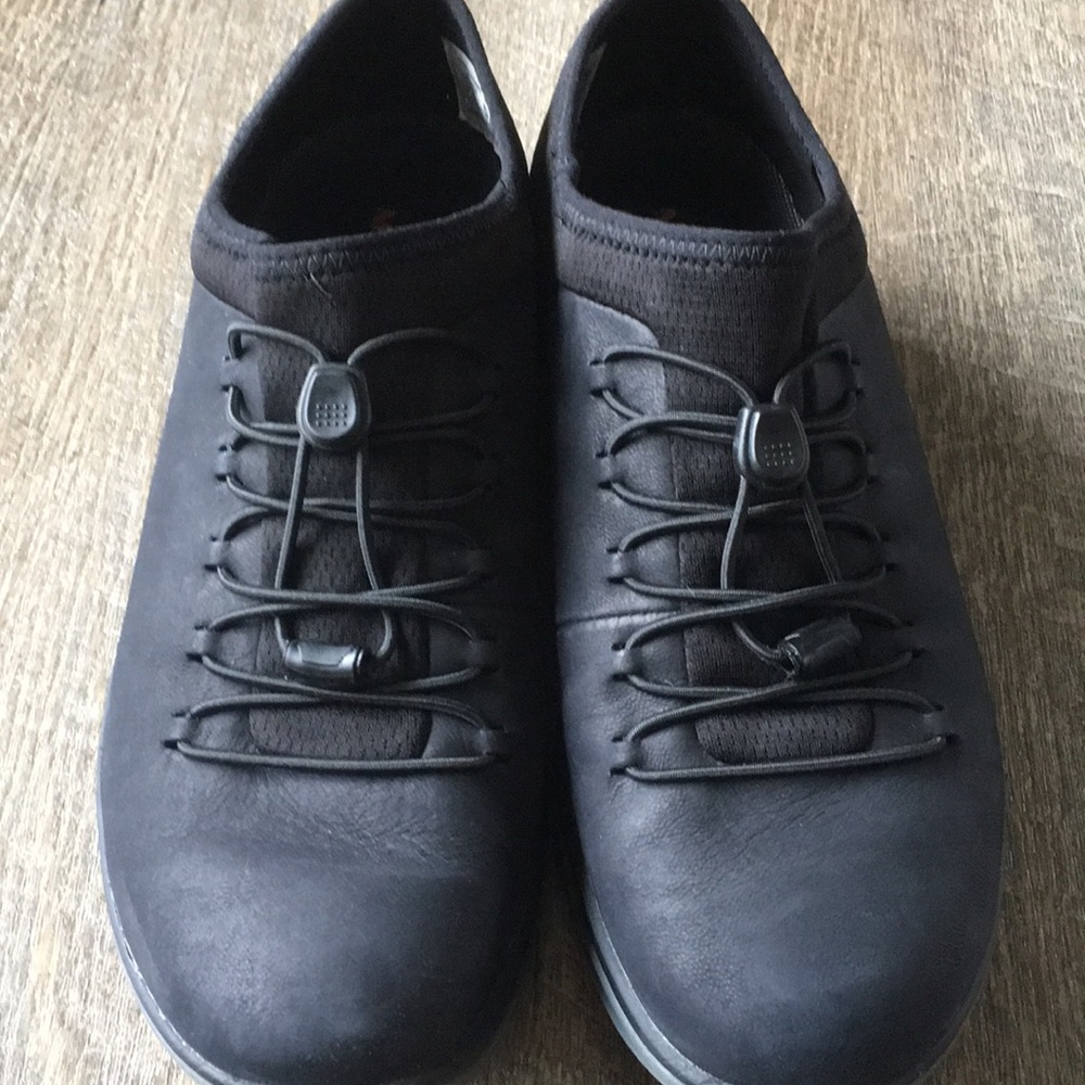 MERRELL Form 2. size 7.5 - Picture 2 of 6